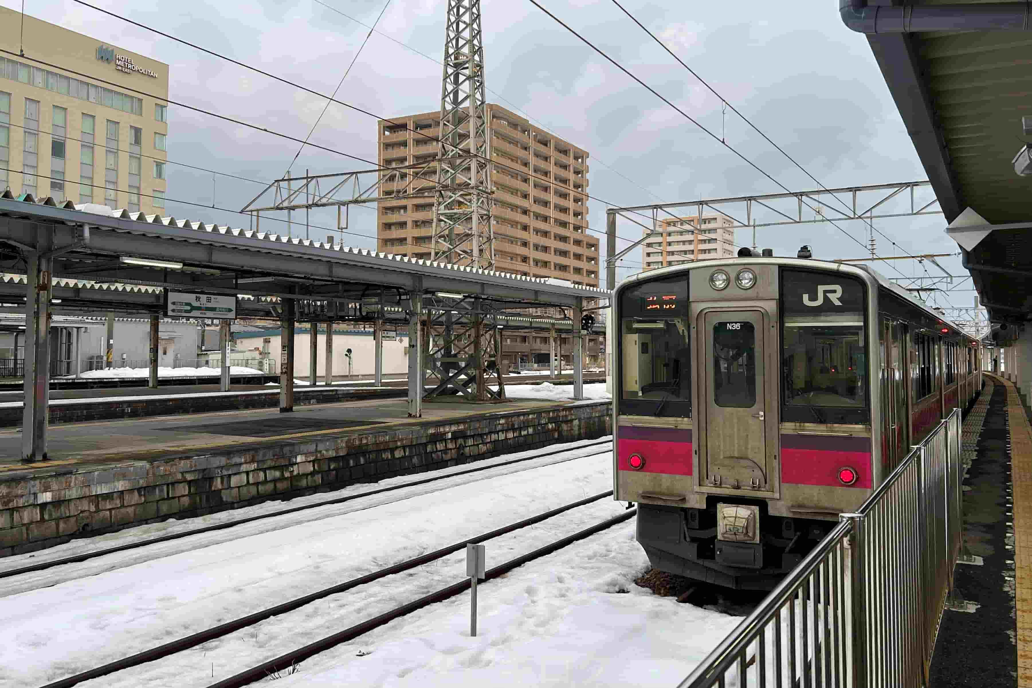 秋田駅ホーム2